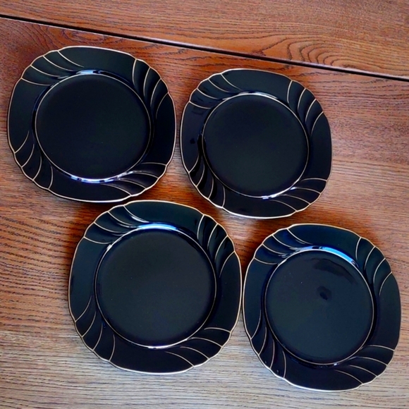 Wave Golden Black Salad Plates Gallery Collections by Ranmaru - Picture 1 of 10